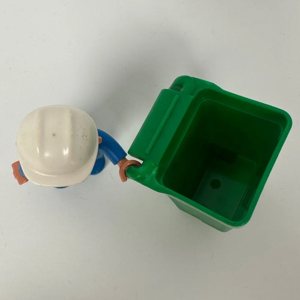 Lego Duplo‎ Garbage Man & Bin HTF - Picture 2 of 4